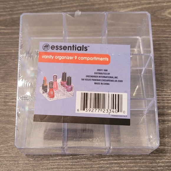 NWT Jewelry Organizer and Set of 3 Clear Organizers - Picture 5 of 5